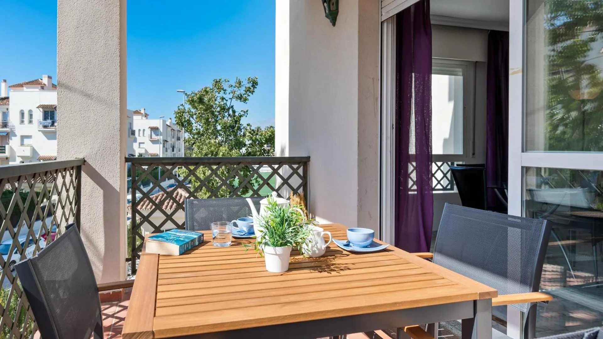 Beautiful Place Near To Puerto Banus マルベーリャ アパート